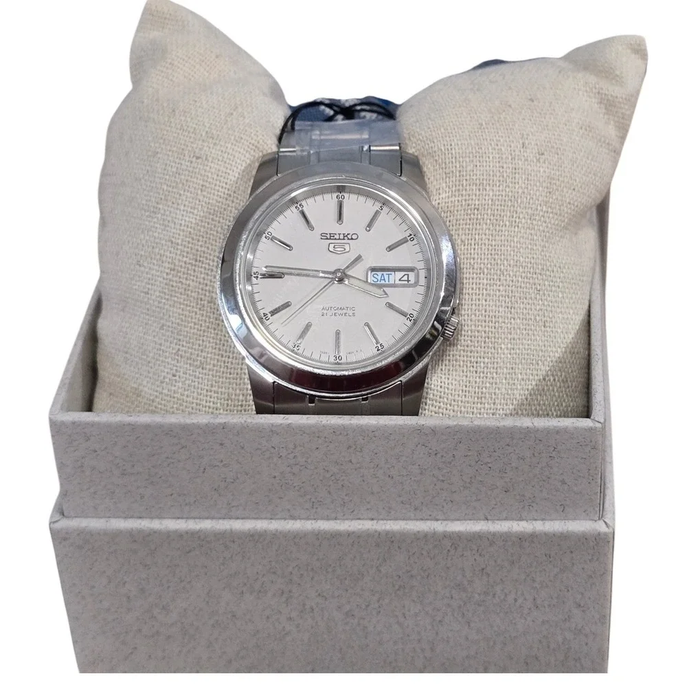 Seiko 5 SNKE49K1 39mm Automatic Watch White Dial Day Date 21 Jewels Box Office